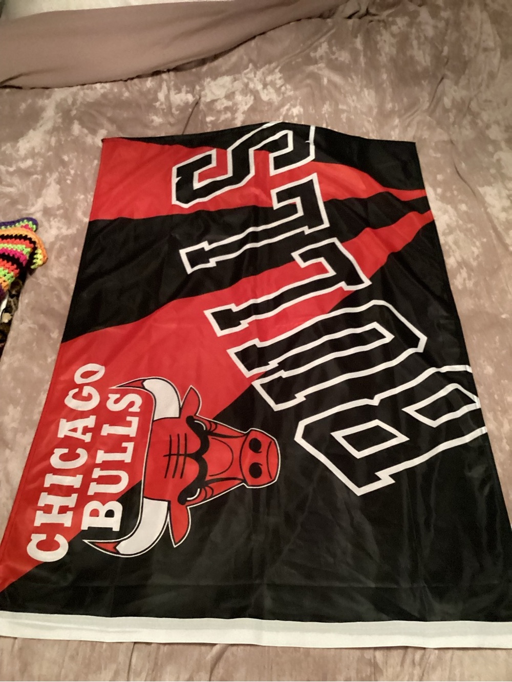 NBA Red and Black Chicago Bulls Team Banner with White Logo Tag